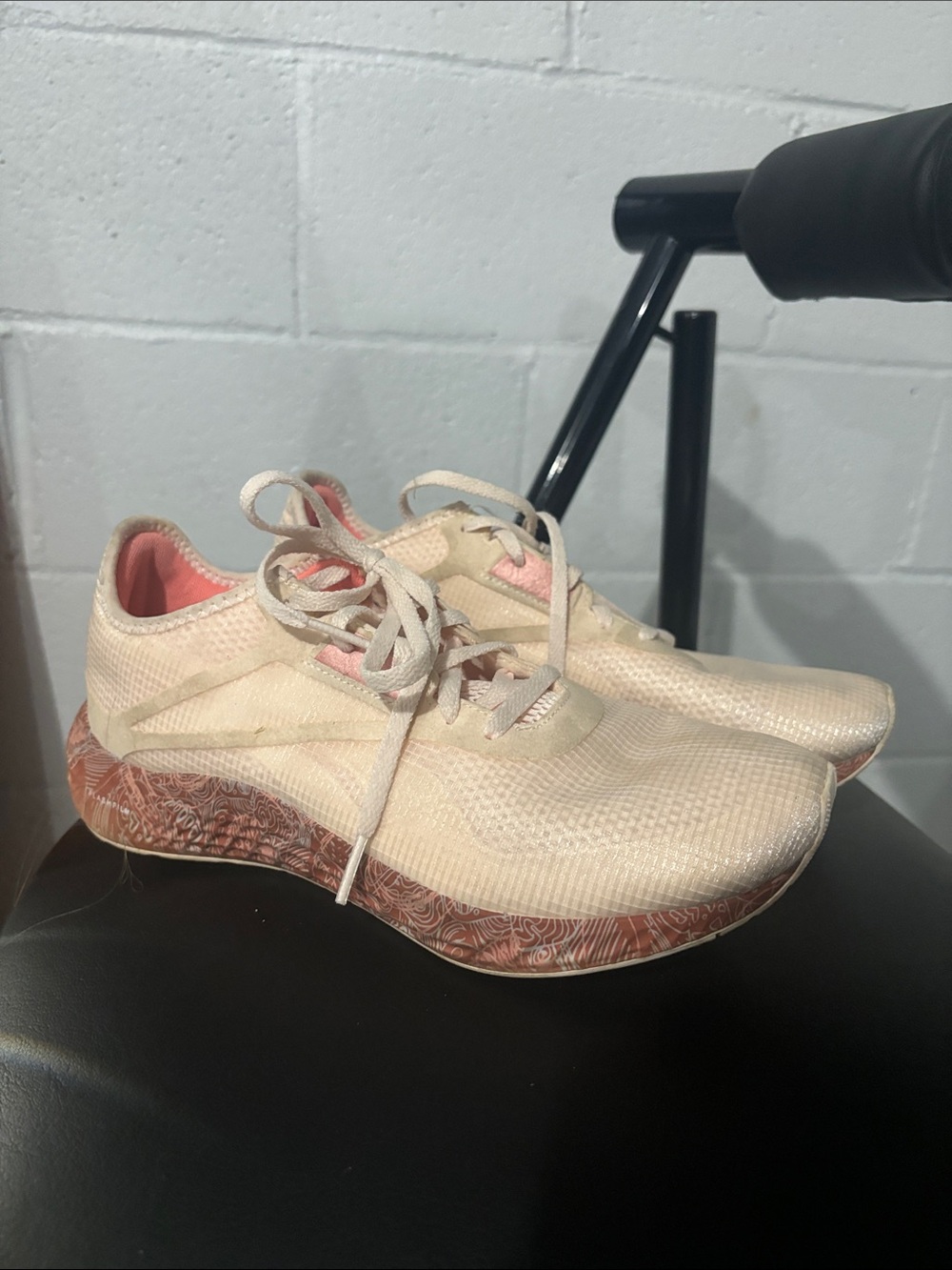 Reebok Women's Cream Sneakers with Pink Lining and Patterned Coral Midsole